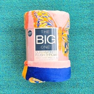 Butterfly Oversized Faux Fur Soft Throw By Kohl's - 60 X 72 "